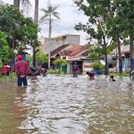 Banjir Tiba Hanya Sebatas Bantuan Sosial, Warga: Keluhkan Drainase Buruk