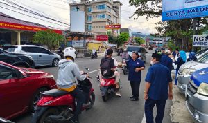 DPW NasDem Lampung Bagikan 300 Takjil kepada Masyarakat