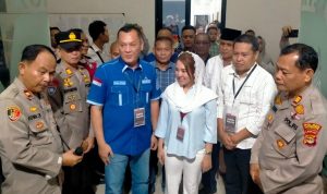 Elin Septiani Mendatangi KPU Pesawaran, Tanpa Pernyataan ke Media