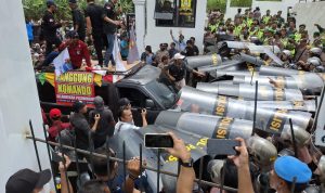 Demo AMPP di KPU Pesawaran Ricuh, Polisi Amankan Provokator