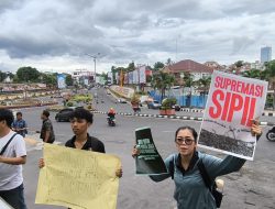 Eva Dwiana, Kota Ini Tenggelam Bersama Janjimu