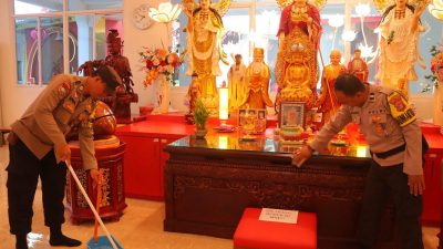 Jelang Hari Raya Waisak, Polresta Bandar Lampung Gelar Bakti Religi di Tiga Vihara