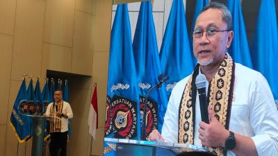 Zulkifli Hasan Janji Antar Petani ke Bank untuk Dapatkan Pinjaman