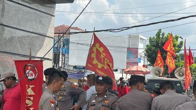 Ratusan Buruh PT San Xiong Steel Tuntut Gaji dan BPJS di DPRD Lampung