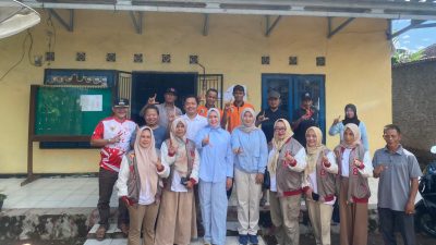 Wulan Sari Mirza Dampingi Penyaluran Bantuan Banjir di Pesawaran