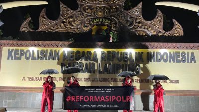 Demo di Polda Lampung Malam Ini, ALMARHUM Desak Reformasi Polri: Copot Kapolri dan Kapolda Se-Indonesia!