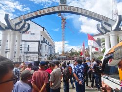 SIMPUL Kepung Kejati Lampung, Tuntut Usut SPBU Nakal di Tulang Bawang