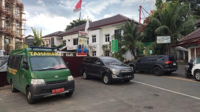 Arinal Djunaidi Diperiksa Kejati, Mobil Tahanan Sudah Terparkir