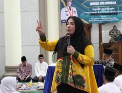 Safari Ramadan ala Eva Dwiana, Umrah Tiga Orang, AC Dua Unit