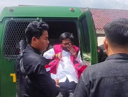 Sidang SPAM Pesawaran Dimulai, Dua Terdakwa Terjatuh dari Mobil Tahanan