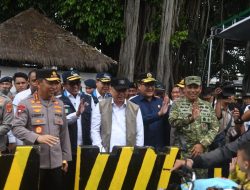 Ketua DPRD Lampung Dampingi Kapolri Tinjau Arus Balik di Bakauheni