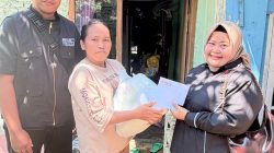 Banjir Bandar Lampung, Dewi Mayang Turun Berikan Bantuan