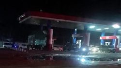 Main Sunyi di Balik Gelap, SPBU Yukum Jaya Diduga Cor BBM ke Bak Truk