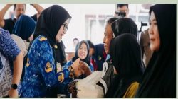 Wagub Jihan Serahkan Bantuan Pangan IPKP untuk 402 Warga Pringsewu