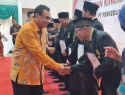Rayakan HUT ke–81 RI, PTPN I Regional 7 Beri Penghargaan Karyawan