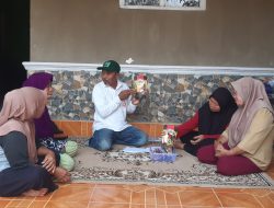 PTPN I Dorong Petani Kelapa Desa Bulok Olah Nira Jadi Gula Semut