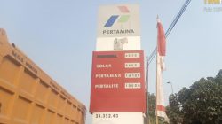 Antrean Solar SPBU Way Lunik Semrawut, Truk Melawan Arah, Dugaan Mobil Langsir Disorot